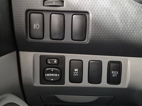 Used 2012 Toyota Tacoma 4x4 Double Cab w/ SR5 Pkg image 18