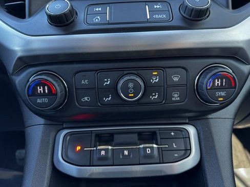 Used 2021 GMC Acadia SLE w/ Driver Convenience Package image 13