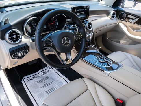 Used 2019 Mercedes-Benz GLC 300 image 17
