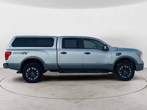 Used 2018 Nissan Titan PRO-4X w/ Pro-4x Convenience Package AWD/4WD image 6
