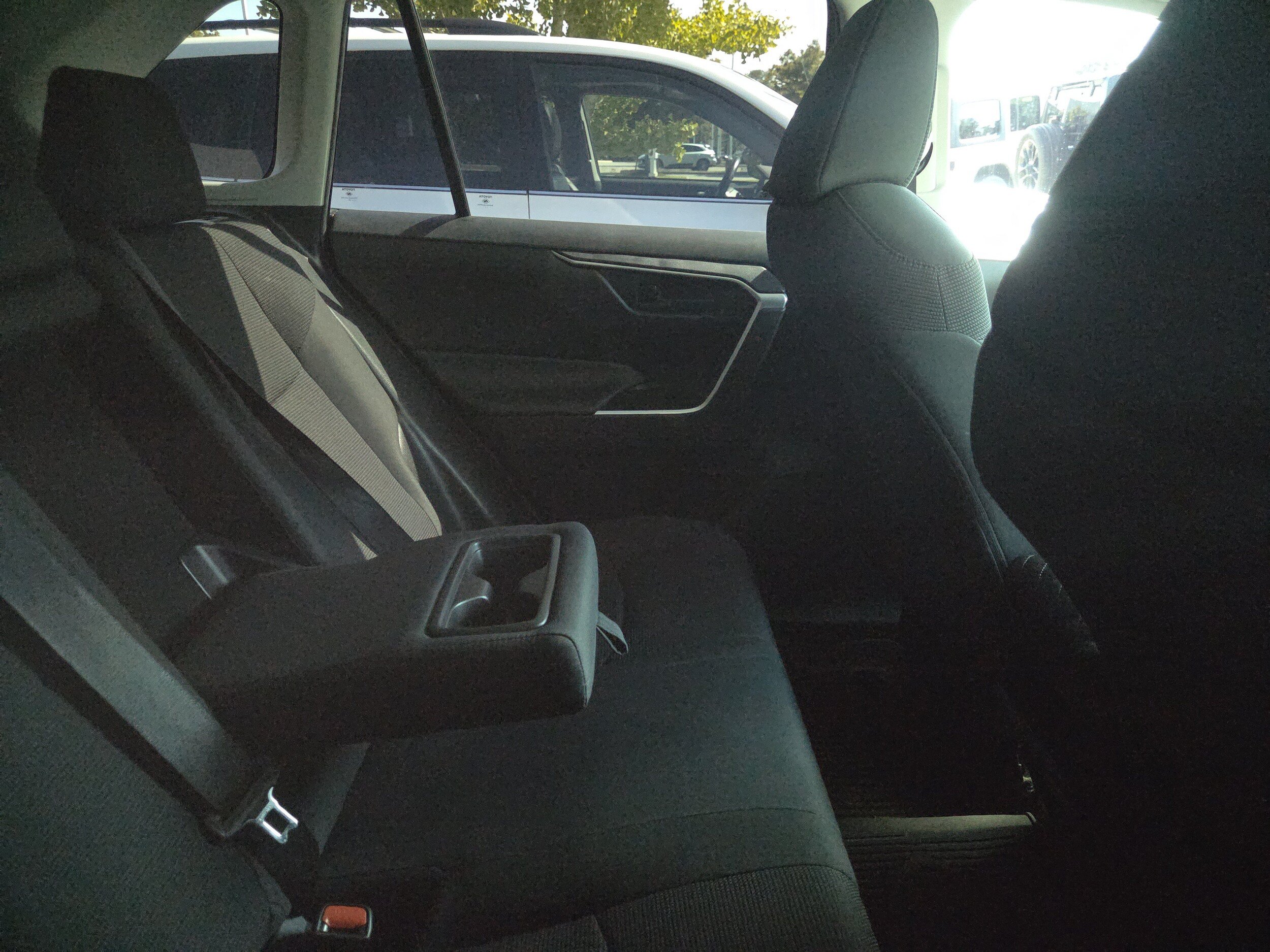 Used 2021 Toyota RAV4 LE AWD/4WD image 11