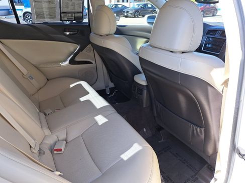 Used 2013 Lexus IS 250 w/ Premium Pkg Value Edition RWD image 11