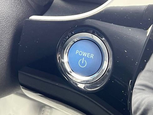 Certified 2022 Toyota Prius LE FWD image 24