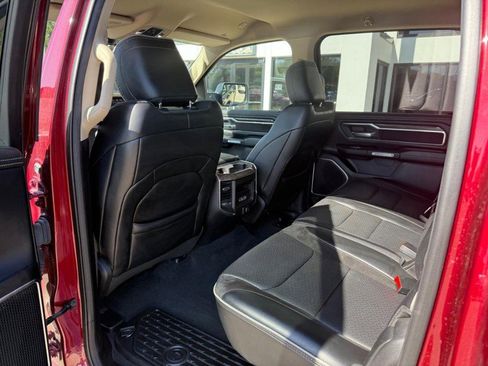 Used 2019 RAM 1500 Laramie AWD/4WD image 12
