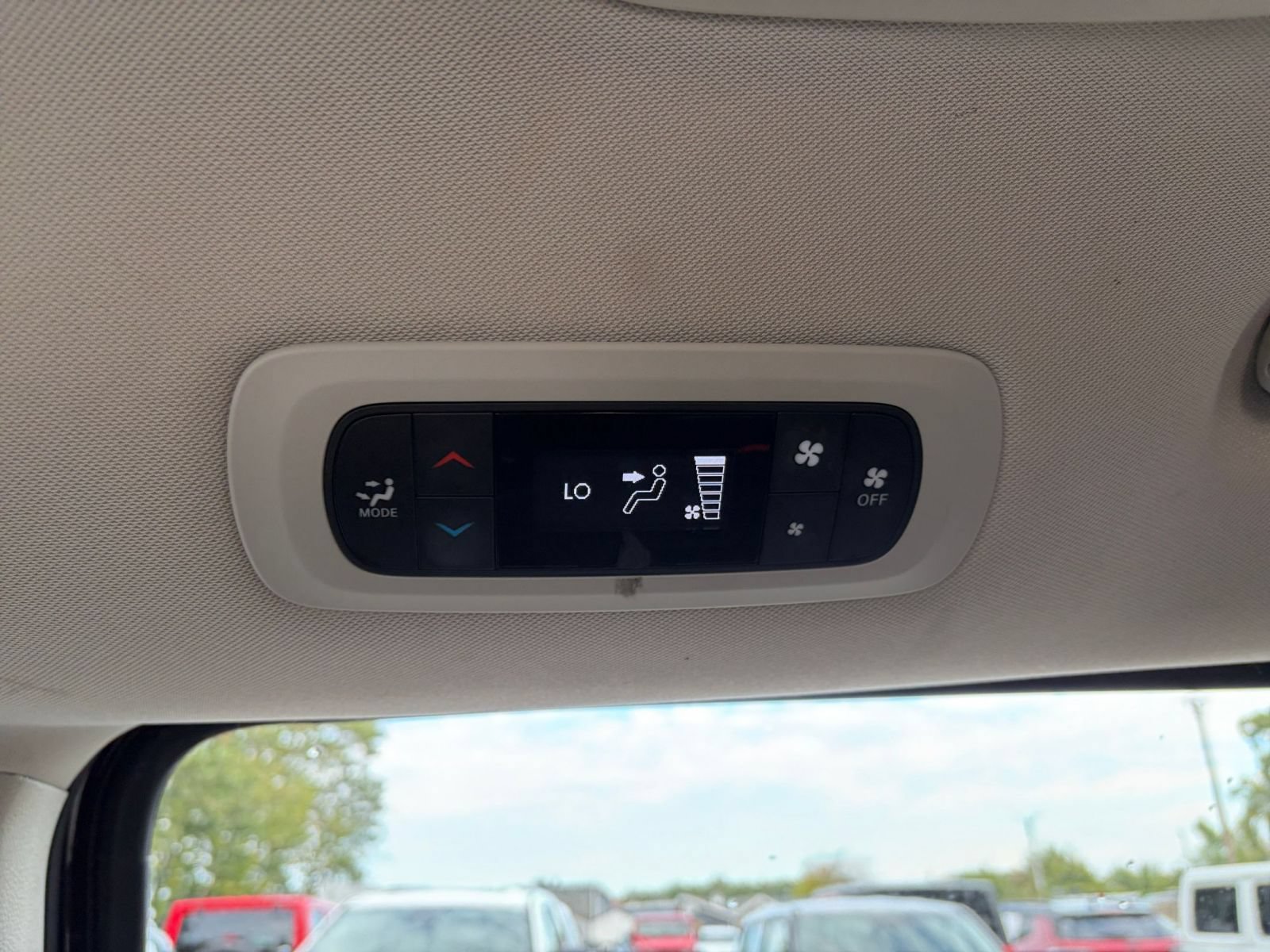 Used 2024 Chrysler Voyager LX FWD image 24