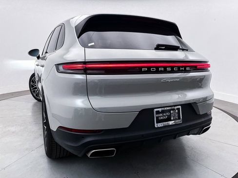 Used 2024 Porsche Cayenne image 5