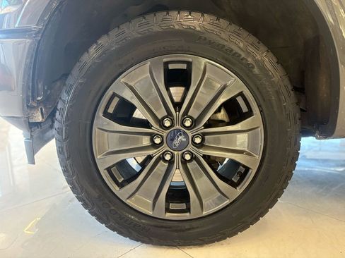 Used 2018 Ford F150 Lariat w/ Equipment Group 502A Luxury image 47