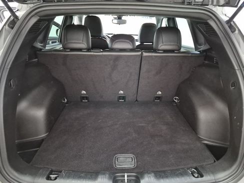 Used 2024 Jeep Compass Latitude w/ Altitude Special Edition AWD/4WD image 26