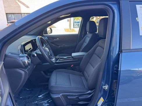 Used 2025 Chevrolet Equinox LT image 25