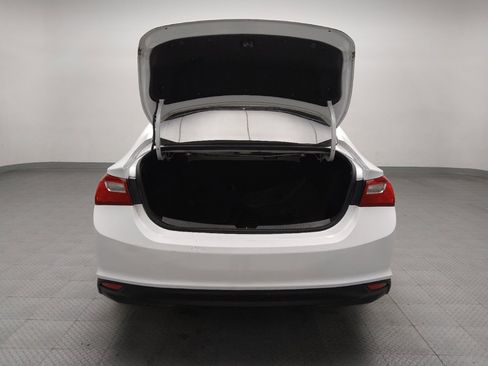 Used 2018 Chevrolet Malibu LT w/ Redline Edition image 29