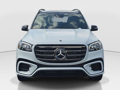 New 2026 Mercedes-Benz GLS 450 4MATIC image 2