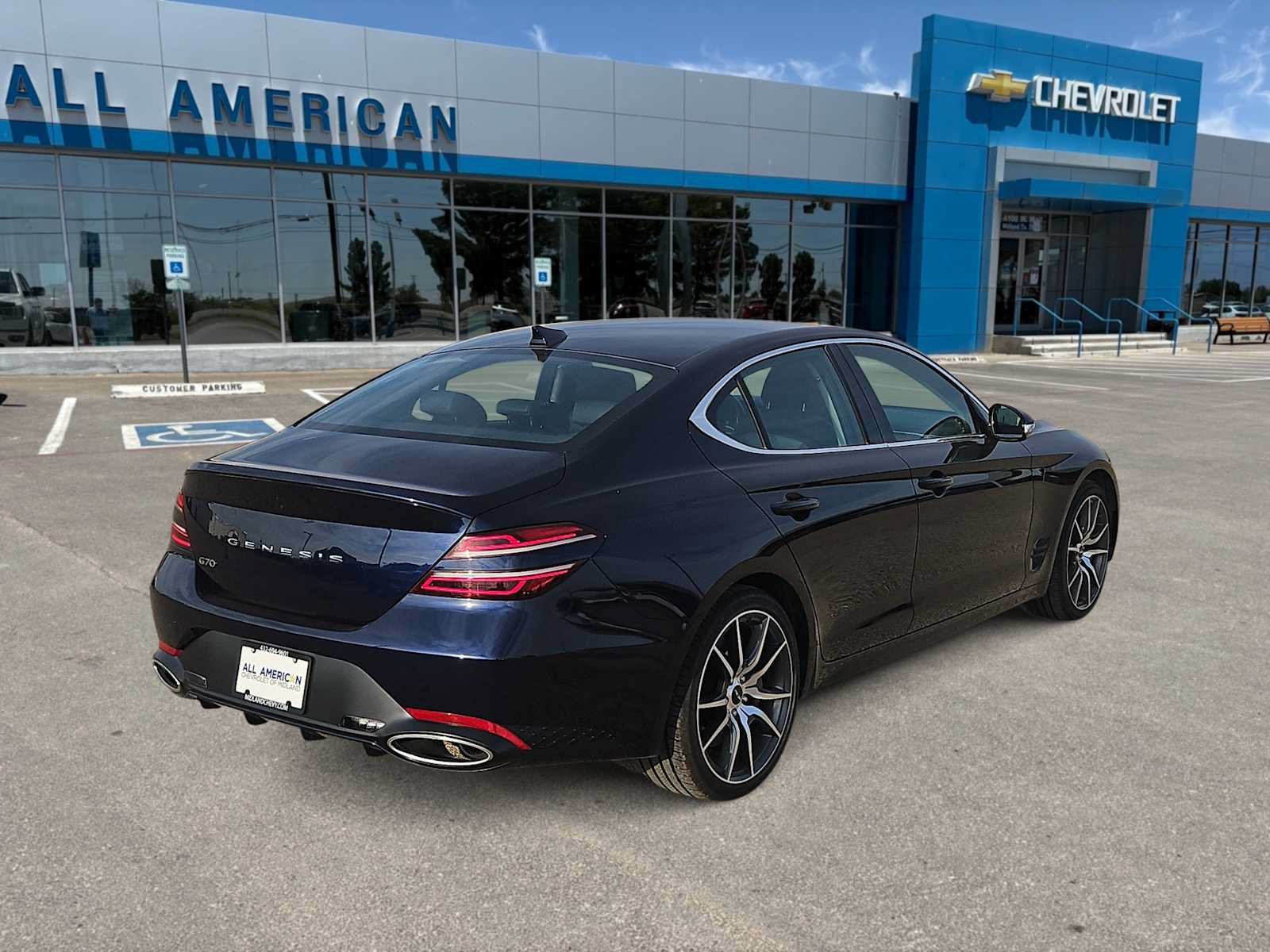 Used 2026 Genesis G70 2.5T RWD image 8