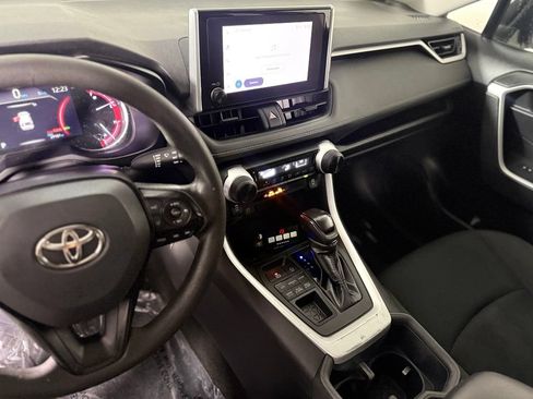 Used 2023 Toyota RAV4 LE AWD/4WD image 16