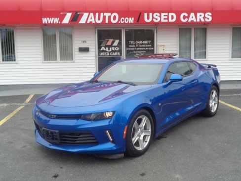 Used 2017 Chevrolet Camaro LT RWD image 13