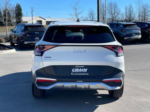 Certified 2024 Kia Sportage LX image 6