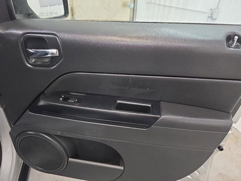 Used 2013 Jeep Patriot Latitude image 44