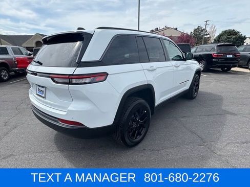 New 2026 Jeep Grand Cherokee Altitude AWD/4WD image 8