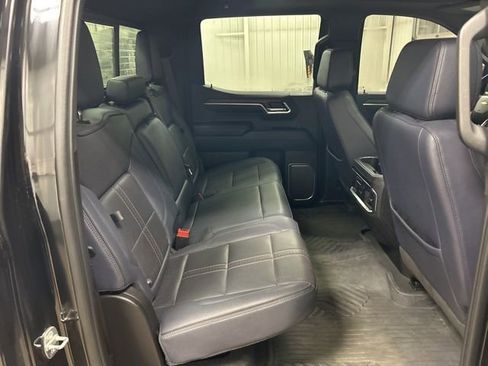 Used 2024 Chevrolet Silverado 1500 High Country w/ Technology Package image 26