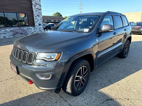 Used 2018 Jeep Grand Cherokee Trailhawk w/ Trailhawk Luxury Group image 8