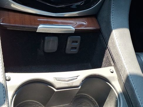 Used 2020 Cadillac Escalade Luxury AWD/4WD image 26