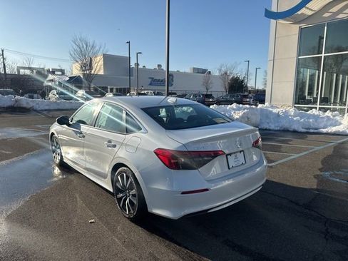 Used 2023 Honda Civic EX image 6