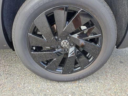 New 2026 Volkswagen Atlas SE image 28