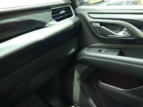 Used 2022 GMC Yukon Denali AWD/4WD image 37
