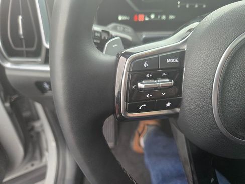 Used 2025 Kia Sorento SX Prestige image 15