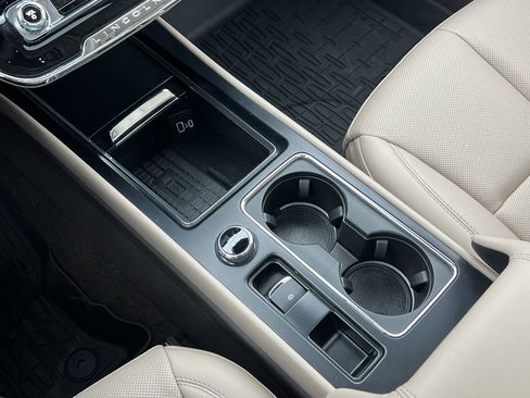 Used 2023 Lincoln Corsair Reserve w/ Equipment Group 202A image 21