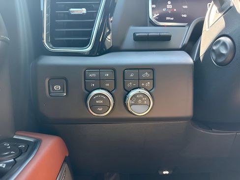 Used 2026 GMC Sierra 1500 Denali Ultimate AWD/4WD image 25