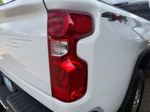 Used 2021 Chevrolet Silverado 2500 LT w/ Convenience Package AWD/4WD image 34