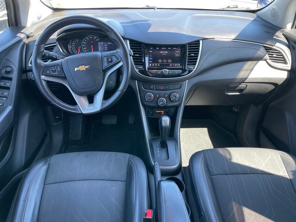 Used 2020 Chevrolet Trax LT w/ LT Convenience Package AWD/4WD image 12