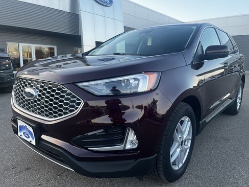 Used 2024 Ford Edge SEL w/ Convenience Package image 2