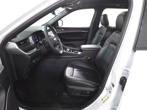 New 2026 Jeep Grand Cherokee Limited w/ Limited Altitude Package AWD/4WD image 10