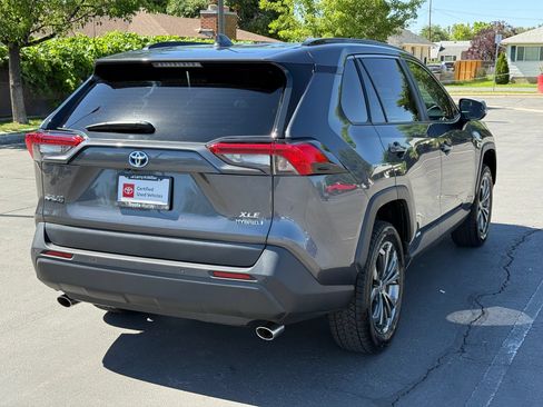 Used 2023 Toyota RAV4 XLE Premium AWD/4WD image 5