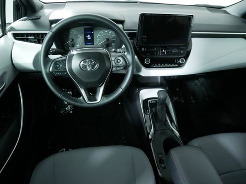 Used 2025 Toyota Corolla SE w/ Convenience Package FWD image 20