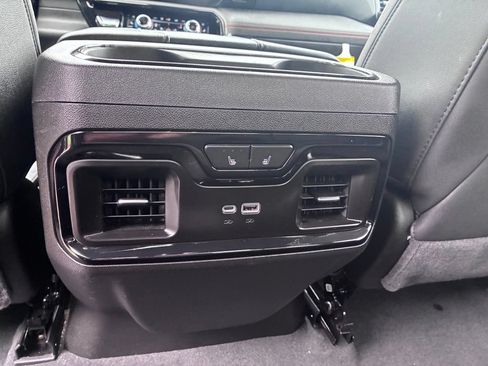 Used 2025 GMC Sierra 1500 AT4 AWD/4WD image 19