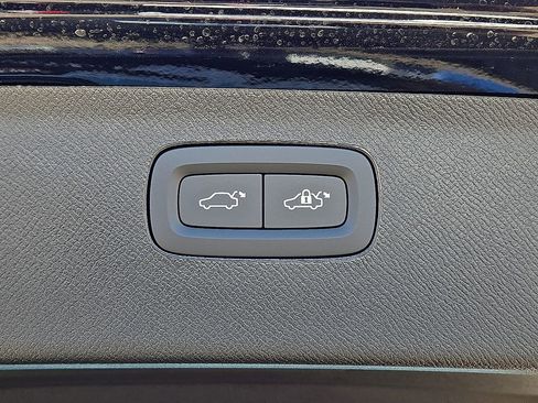 New 2026 Volvo XC90 B6 Ultra image 14