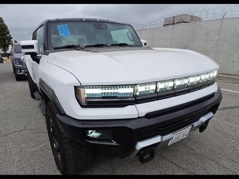 Used 2025 GMC Hummer EV 3X w/ Extreme Off-Road Package AWD/4WD image 2