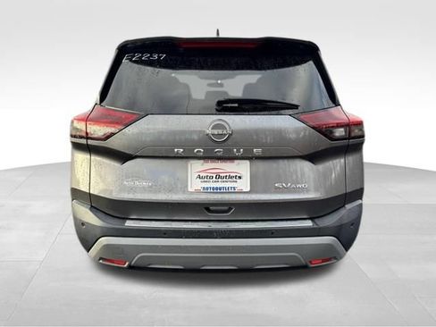 Used 2022 Nissan Rogue SV image 7