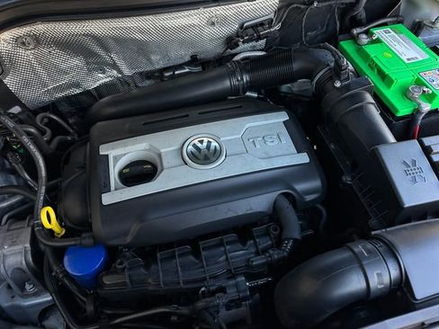Used 2017 Volkswagen Tiguan Limited image 30