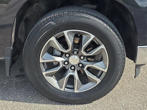 Used 2022 Chevrolet Silverado 1500 LT RWD image 28