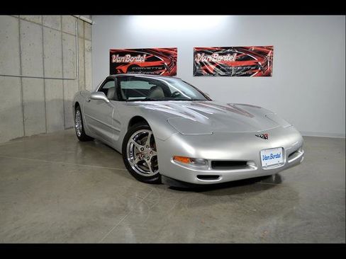 Used 1997 Chevrolet Corvette Coupe w/ Memory Pkg RWD image 1