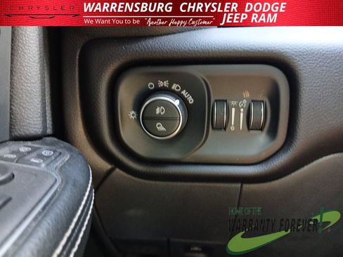 Used 2024 RAM 2500 Laramie AWD/4WD image 33
