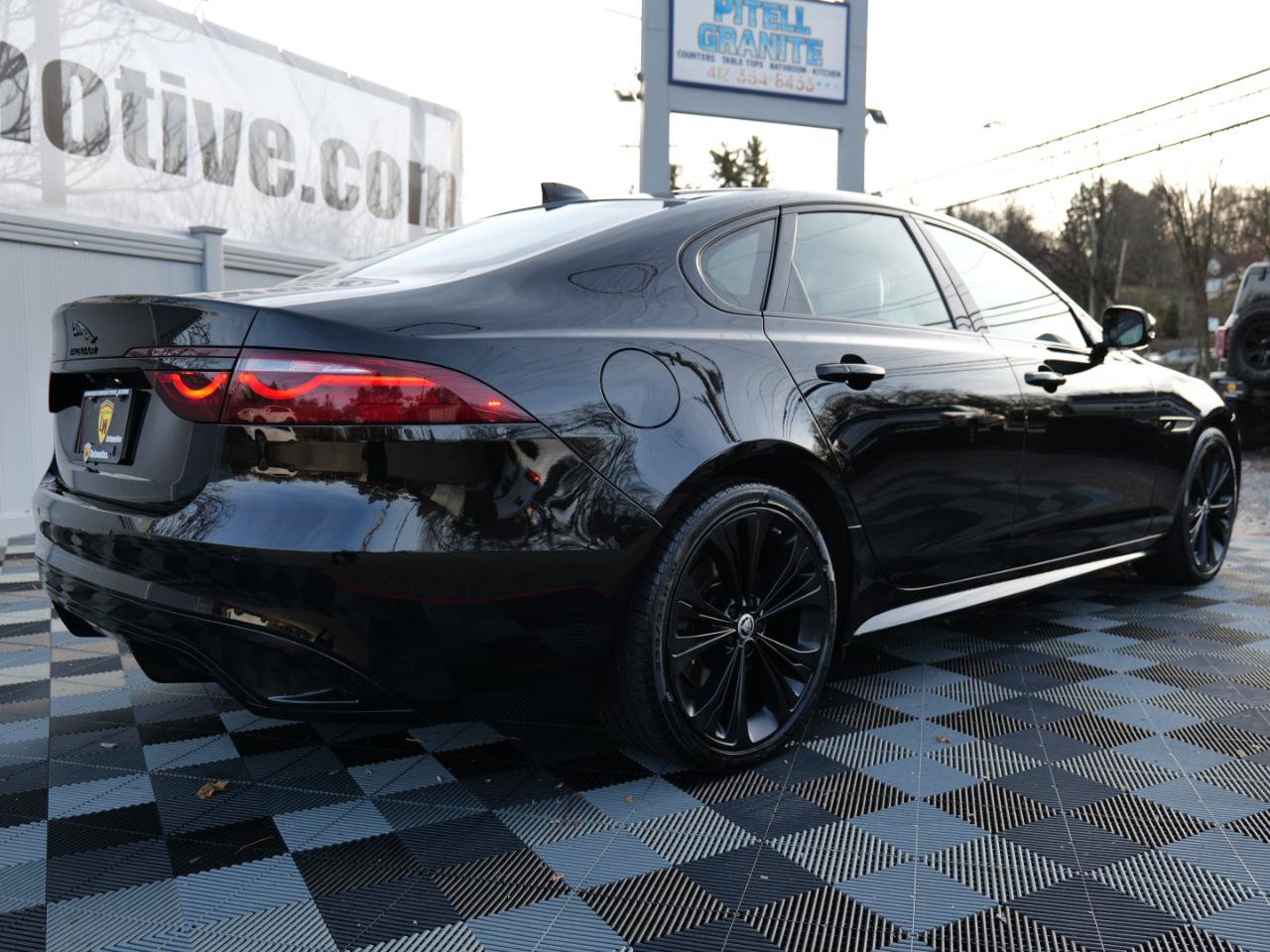 Used 2024 Jaguar XF R-Dynamic SE AWD/4WD image 92