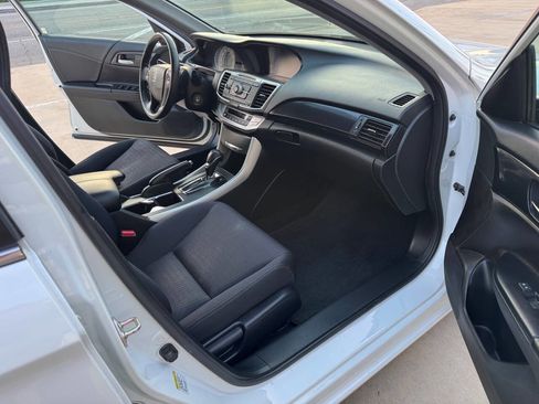 Used 2014 Honda Accord Sport image 10