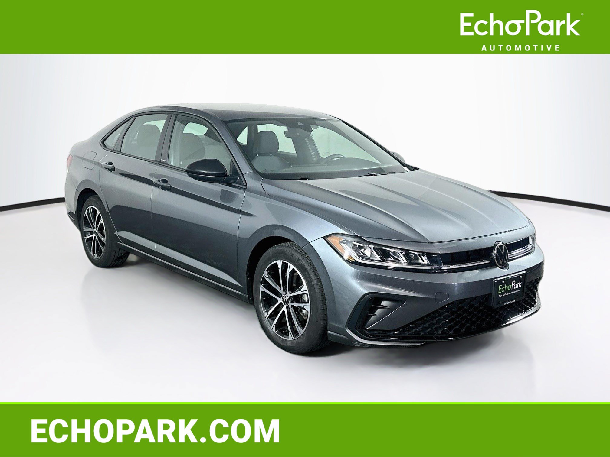 Used 2025 Volkswagen Jetta Sport FWD image 1