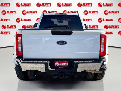 Used 2023 Ford F350 XLT w/ FX4 Off-Road Package image 8