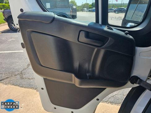Used 2025 RAM ProMaster 2500 w/ Convenience Group FWD image 11
