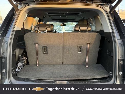 Used 2017 GMC Acadia SLT w/ LPO, Black Accent Package AWD/4WD image 30